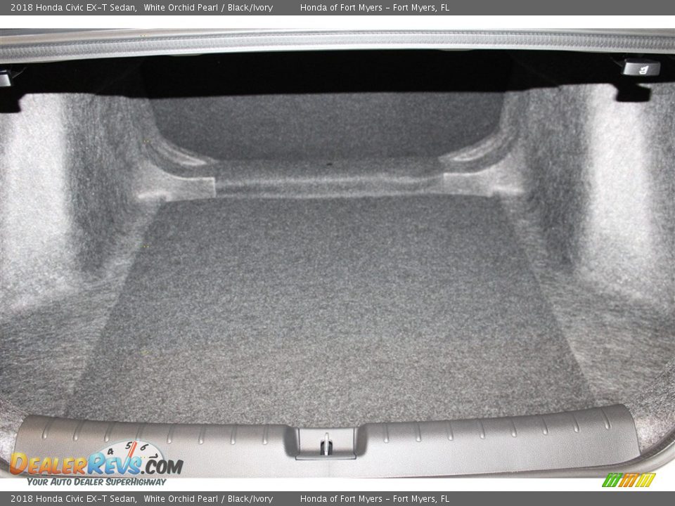2018 Honda Civic EX-T Sedan White Orchid Pearl / Black/Ivory Photo #23