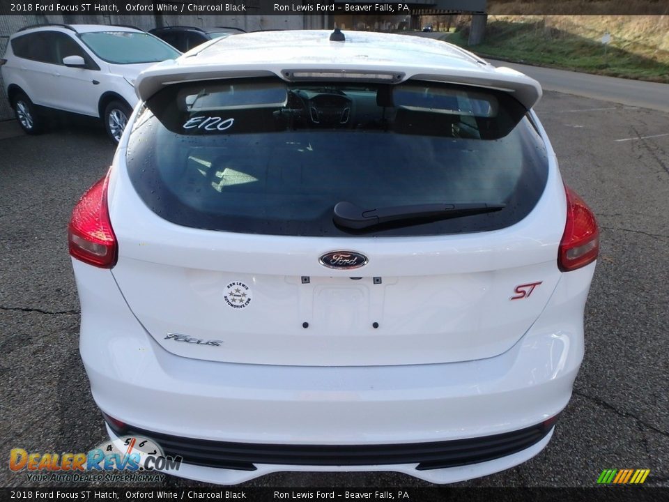 2018 Ford Focus ST Hatch Oxford White / Charcoal Black Photo #3