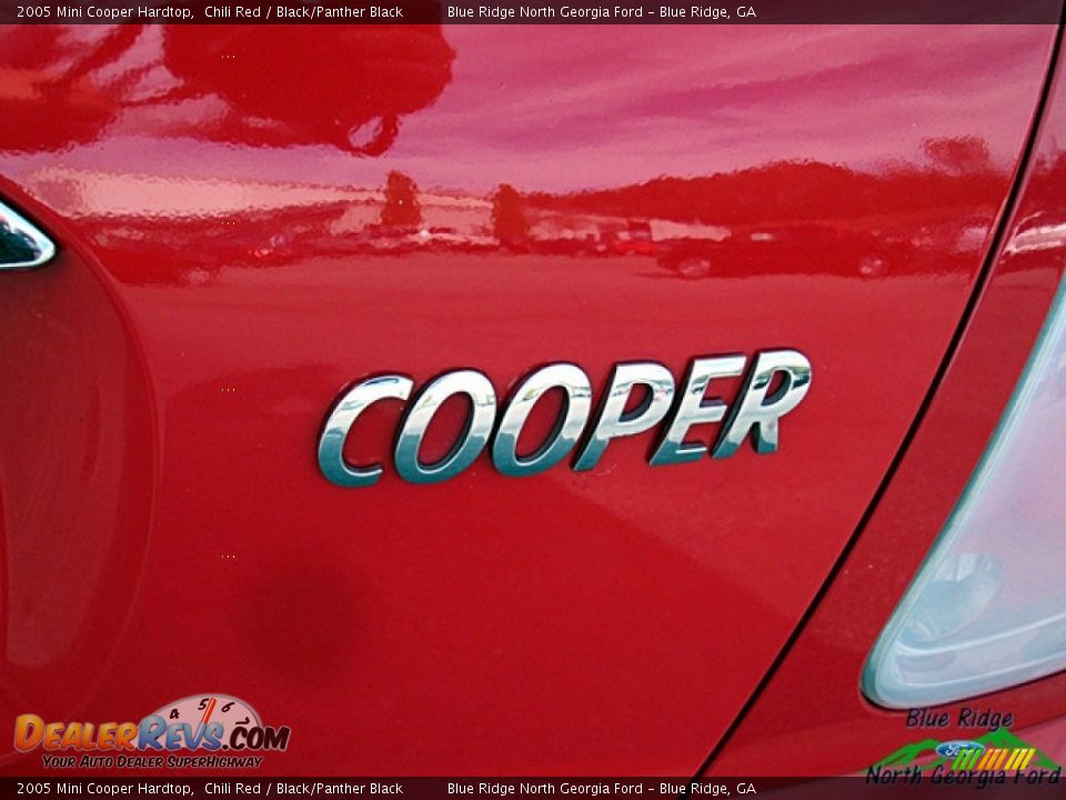 2005 Mini Cooper Hardtop Chili Red / Black/Panther Black Photo #26