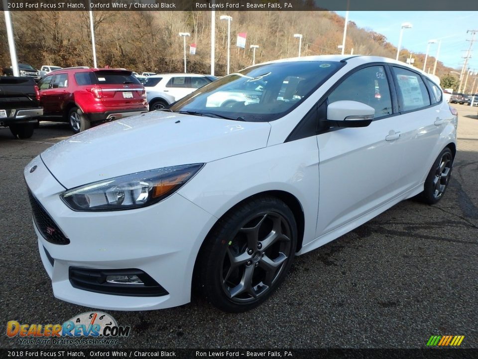 2018 Ford Focus ST Hatch Oxford White / Charcoal Black Photo #7