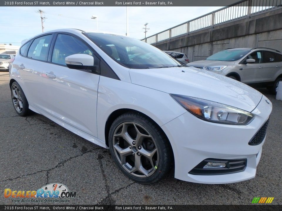 2018 Ford Focus ST Hatch Oxford White / Charcoal Black Photo #10