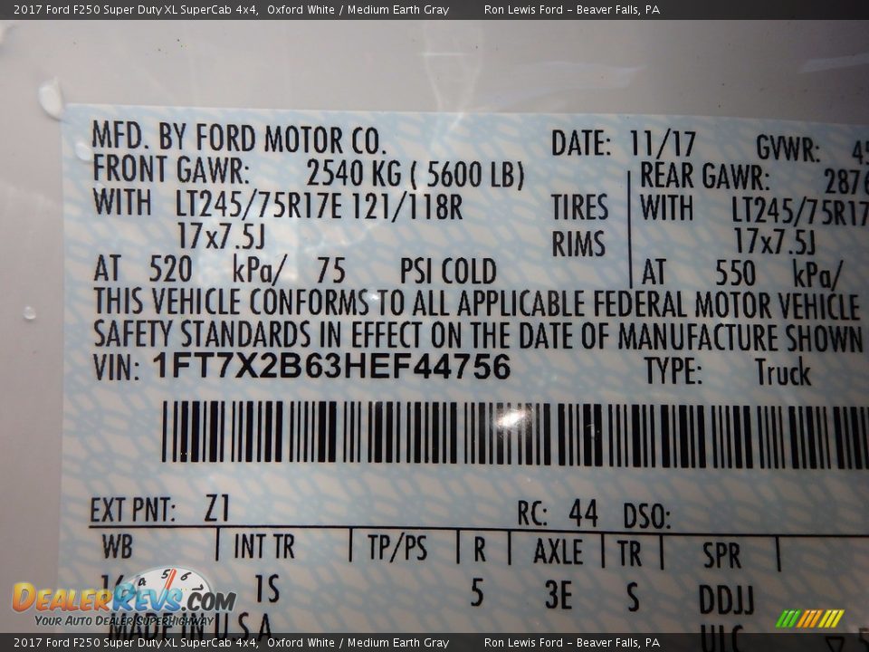 2017 Ford F250 Super Duty XL SuperCab 4x4 Oxford White / Medium Earth Gray Photo #15