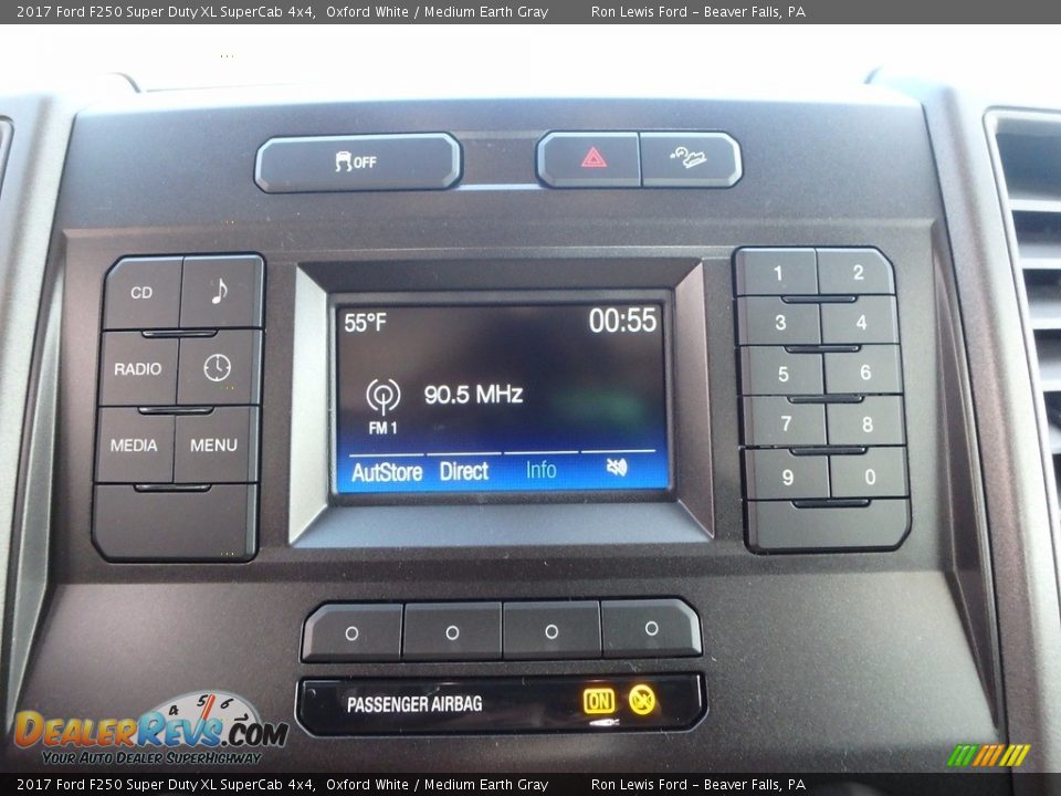 2017 Ford F250 Super Duty XL SuperCab 4x4 Oxford White / Medium Earth Gray Photo #19