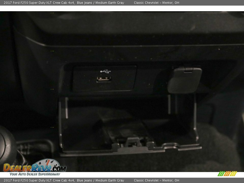 2017 Ford F250 Super Duty XLT Crew Cab 4x4 Blue Jeans / Medium Earth Gray Photo #11