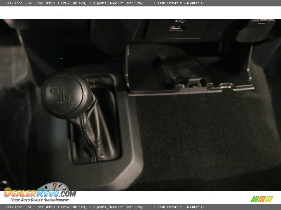2017 Ford F250 Super Duty XLT Crew Cab 4x4 Blue Jeans / Medium Earth Gray Photo #12