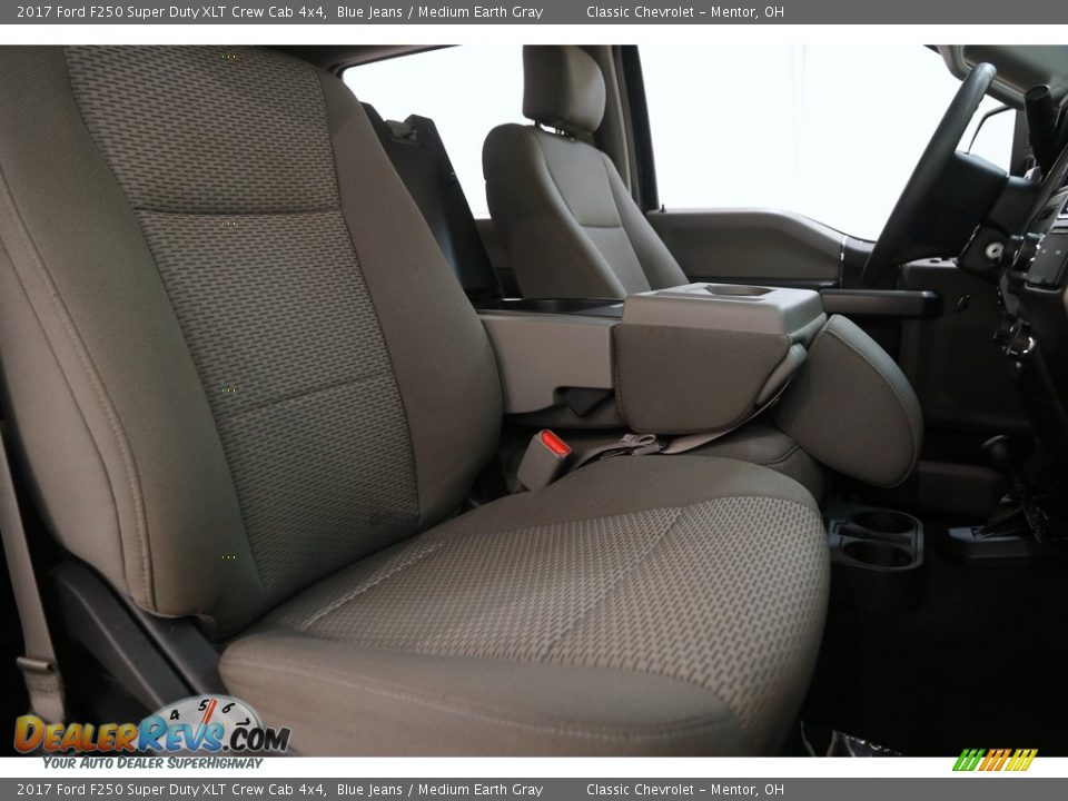 2017 Ford F250 Super Duty XLT Crew Cab 4x4 Blue Jeans / Medium Earth Gray Photo #14