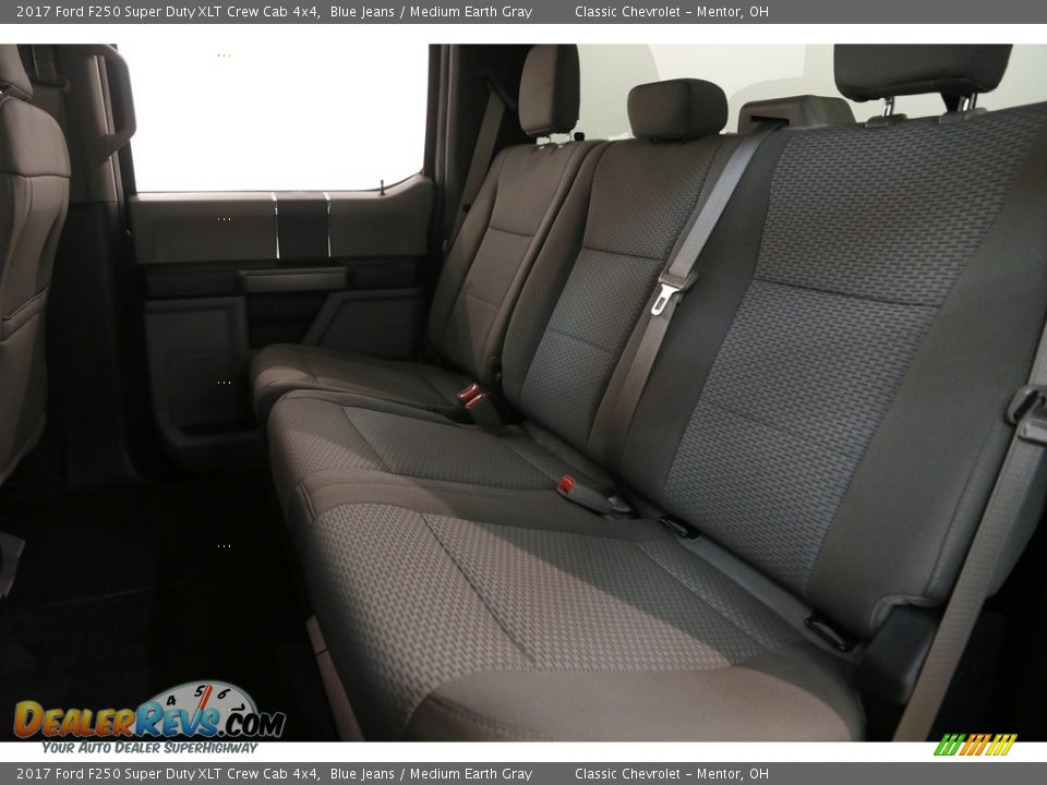 2017 Ford F250 Super Duty XLT Crew Cab 4x4 Blue Jeans / Medium Earth Gray Photo #16