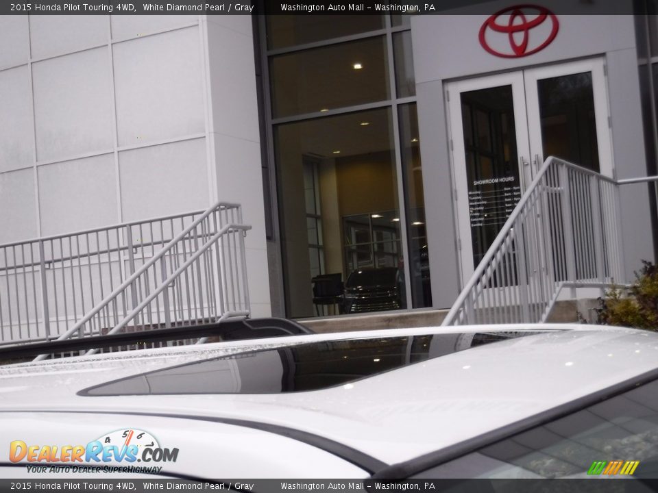 2015 Honda Pilot Touring 4WD White Diamond Pearl / Gray Photo #4