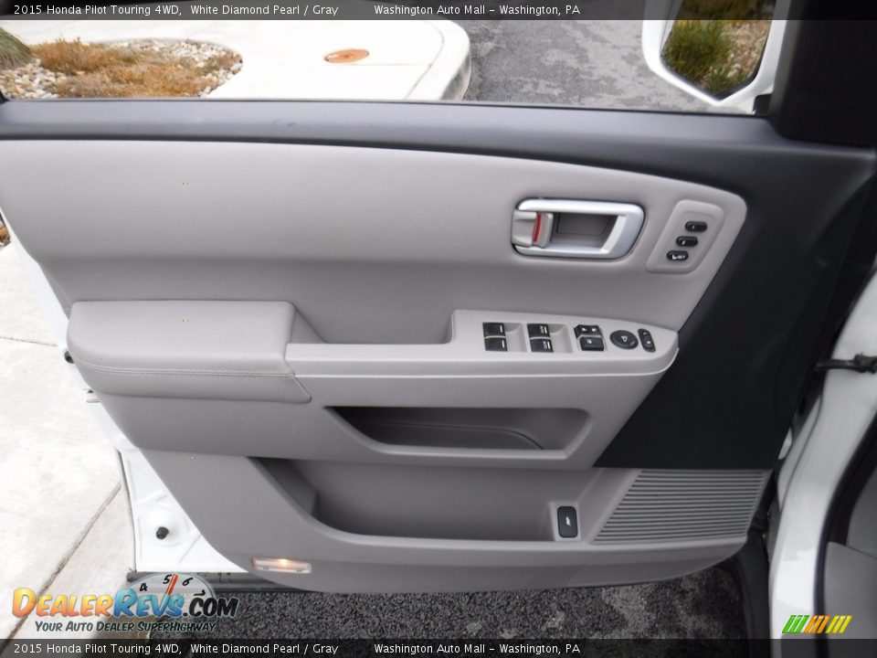 2015 Honda Pilot Touring 4WD White Diamond Pearl / Gray Photo #16