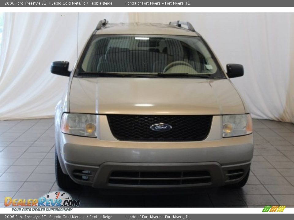 2006 Ford Freestyle SE Pueblo Gold Metallic / Pebble Beige Photo #4