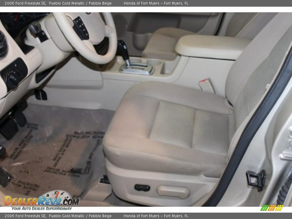 2006 Ford Freestyle SE Pueblo Gold Metallic / Pebble Beige Photo #11