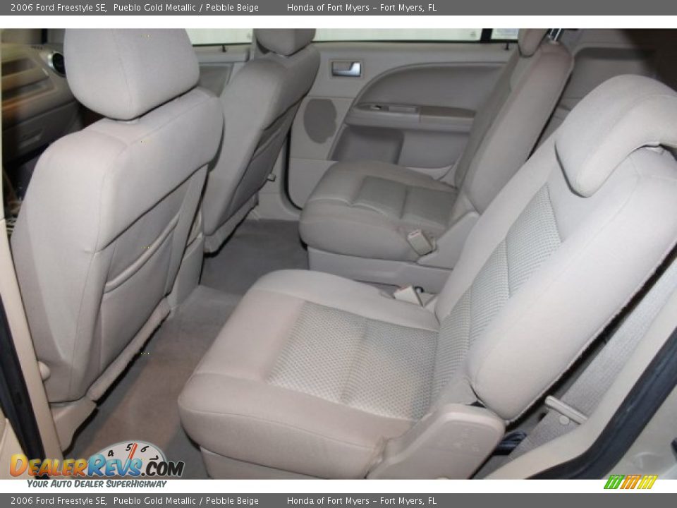 2006 Ford Freestyle SE Pueblo Gold Metallic / Pebble Beige Photo #19