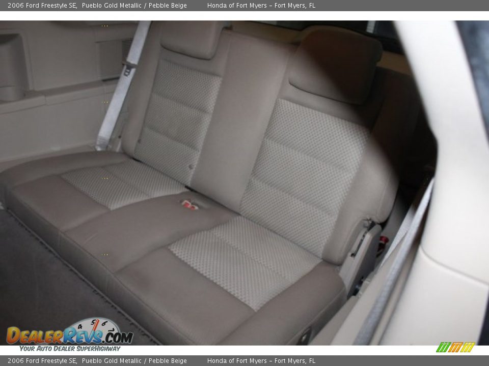 2006 Ford Freestyle SE Pueblo Gold Metallic / Pebble Beige Photo #20