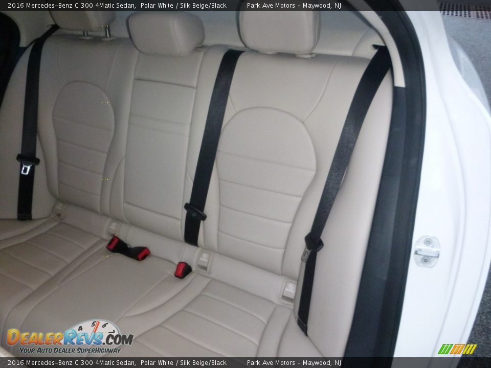 2016 Mercedes-Benz C 300 4Matic Sedan Polar White / Silk Beige/Black Photo #15