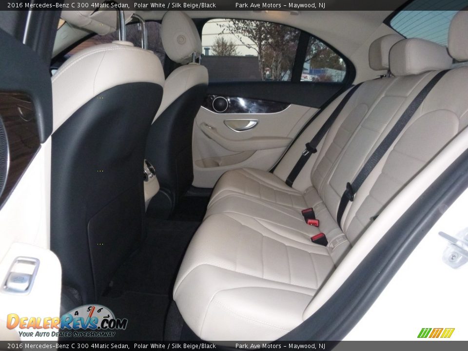2016 Mercedes-Benz C 300 4Matic Sedan Polar White / Silk Beige/Black Photo #17