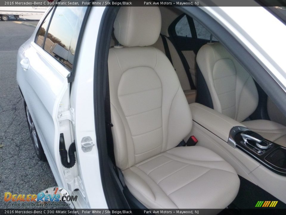 2016 Mercedes-Benz C 300 4Matic Sedan Polar White / Silk Beige/Black Photo #19