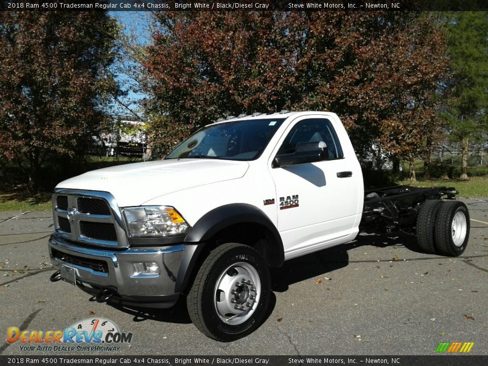 2018 Ram 4500 Tradesman Regular Cab 4x4 Chassis Bright White / Black/Diesel Gray Photo #2