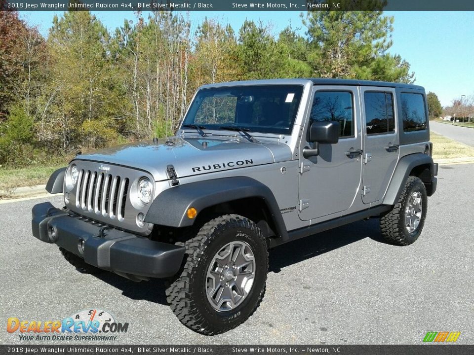 Front 3/4 View of 2018 Jeep Wrangler Unlimited Rubicon 4x4 Photo #2