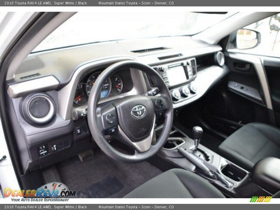 2016 Toyota RAV4 LE AWD Super White / Black Photo #10