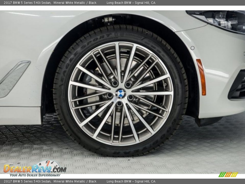 2017 BMW 5 Series 540i Sedan Mineral White Metallic / Black Photo #8