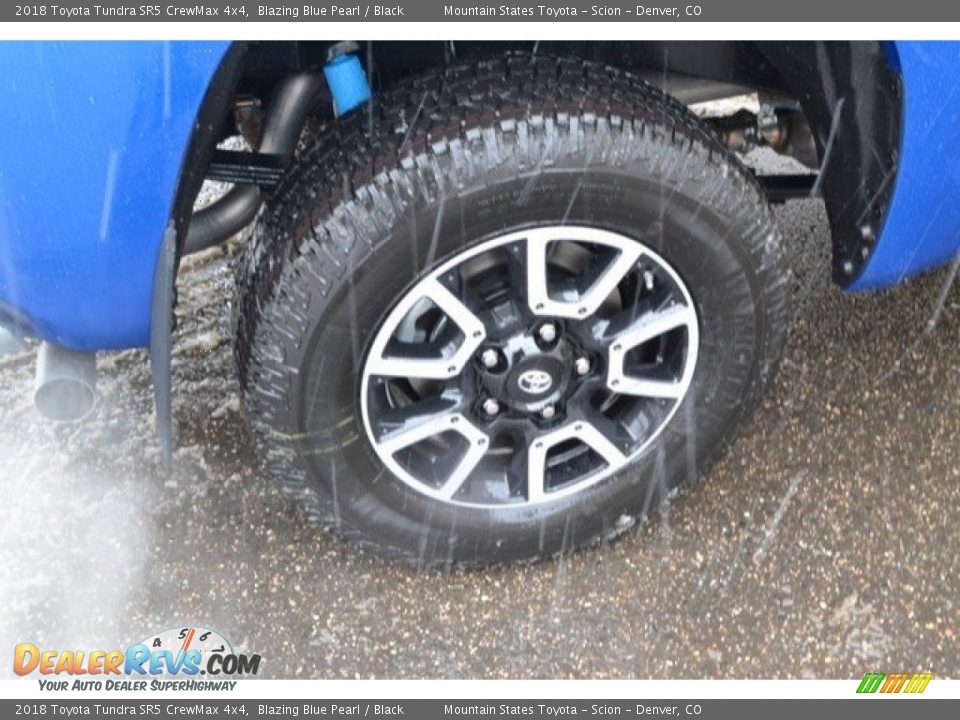 2018 Toyota Tundra SR5 CrewMax 4x4 Blazing Blue Pearl / Black Photo #9