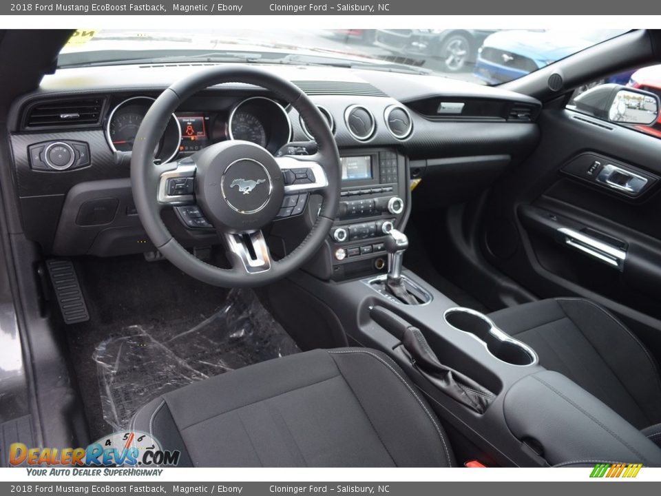 Ebony Interior - 2018 Ford Mustang EcoBoost Fastback Photo #8