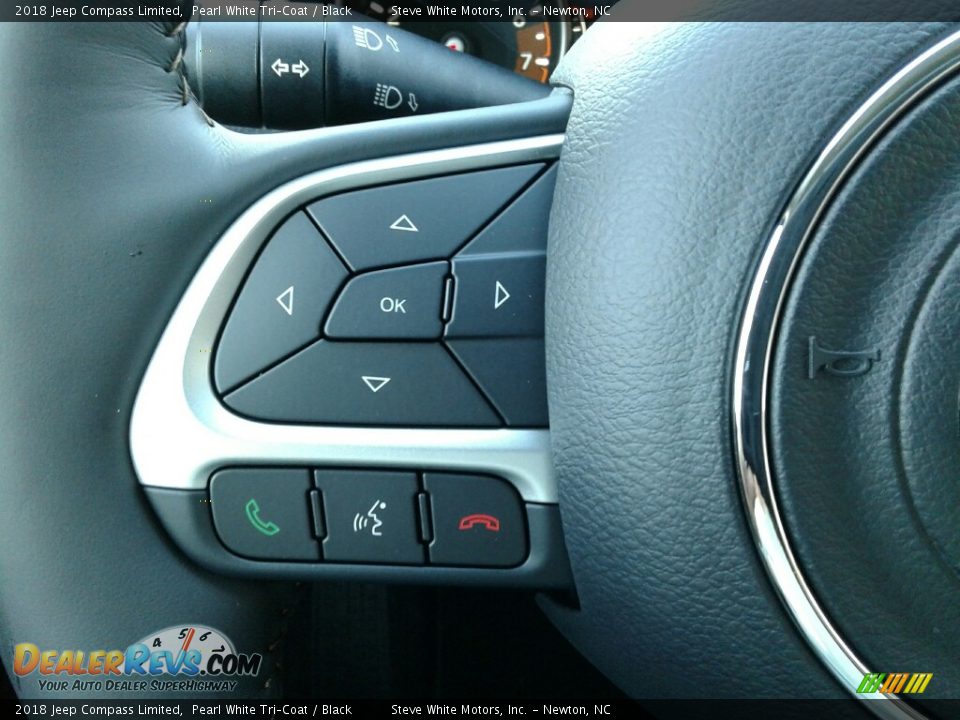 Controls of 2018 Jeep Compass Limited Photo #16