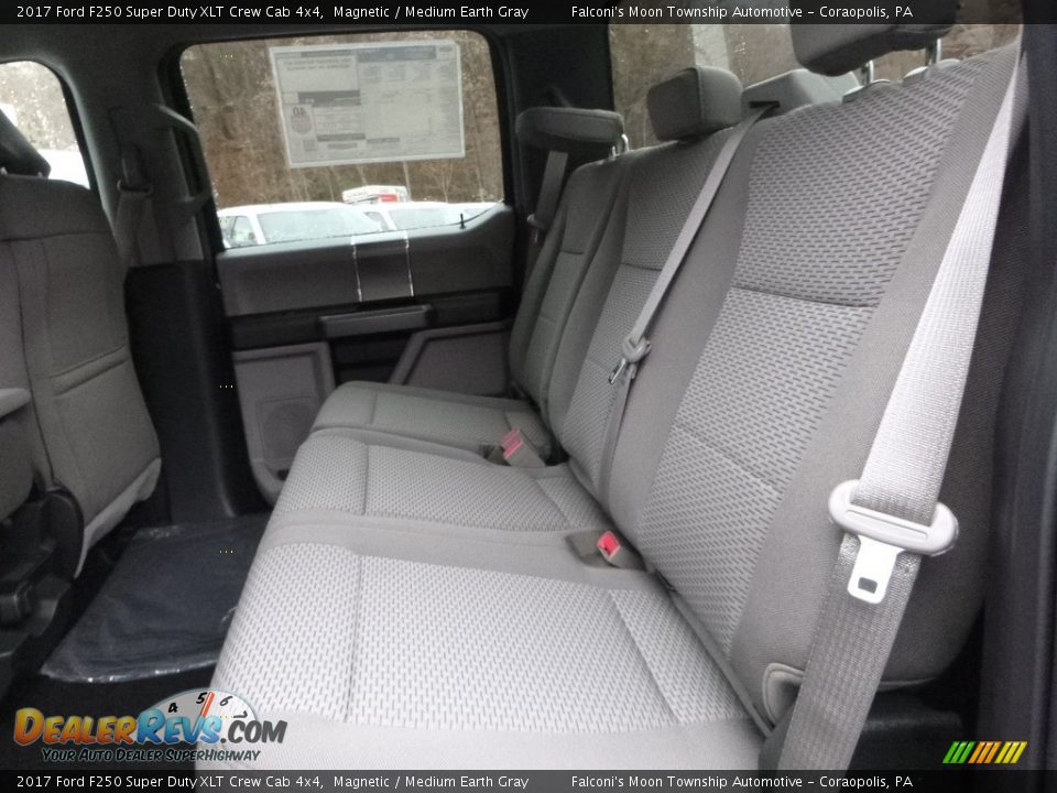 2017 Ford F250 Super Duty XLT Crew Cab 4x4 Magnetic / Medium Earth Gray Photo #8