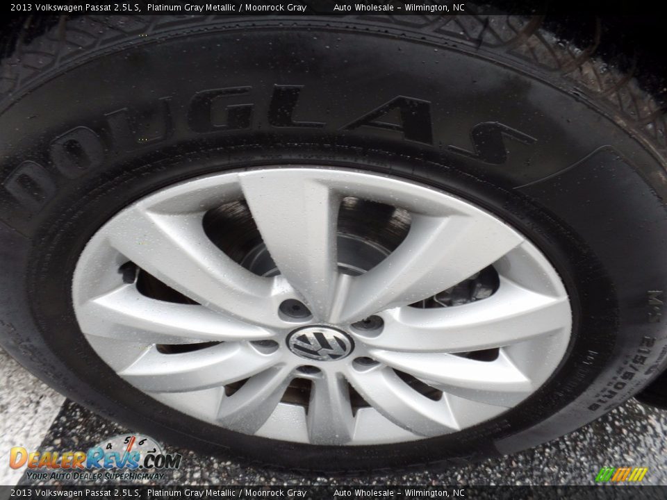 2013 Volkswagen Passat 2.5L S Platinum Gray Metallic / Moonrock Gray Photo #7