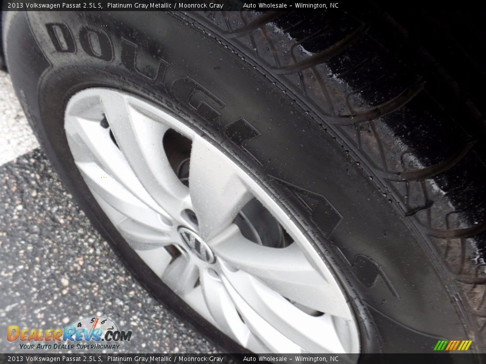 2013 Volkswagen Passat 2.5L S Platinum Gray Metallic / Moonrock Gray Photo #8