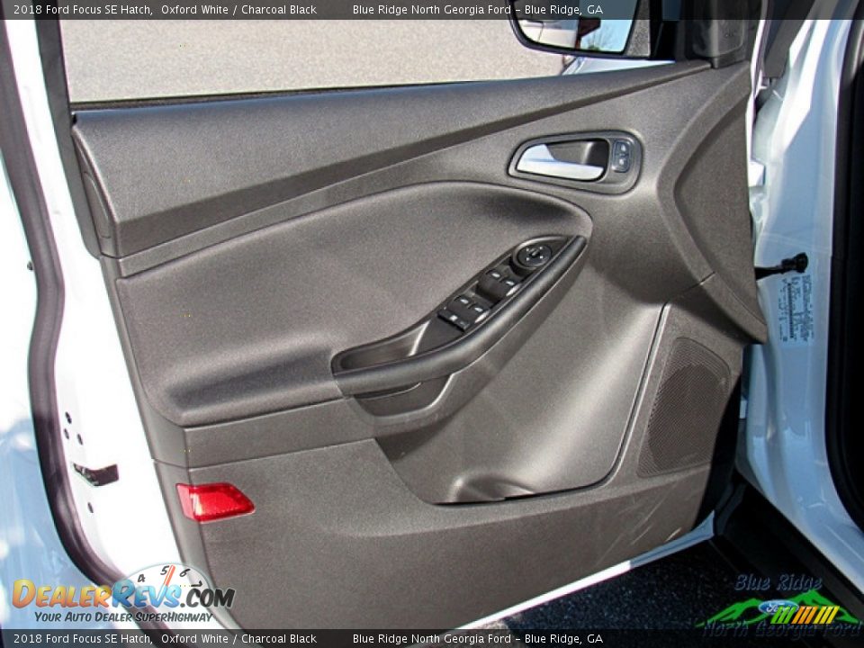 2018 Ford Focus SE Hatch Oxford White / Charcoal Black Photo #10