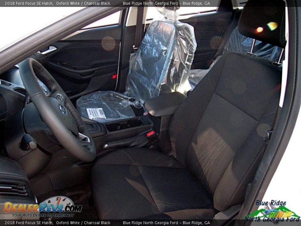 2018 Ford Focus SE Hatch Oxford White / Charcoal Black Photo #12