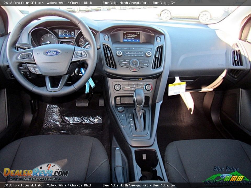 2018 Ford Focus SE Hatch Oxford White / Charcoal Black Photo #16