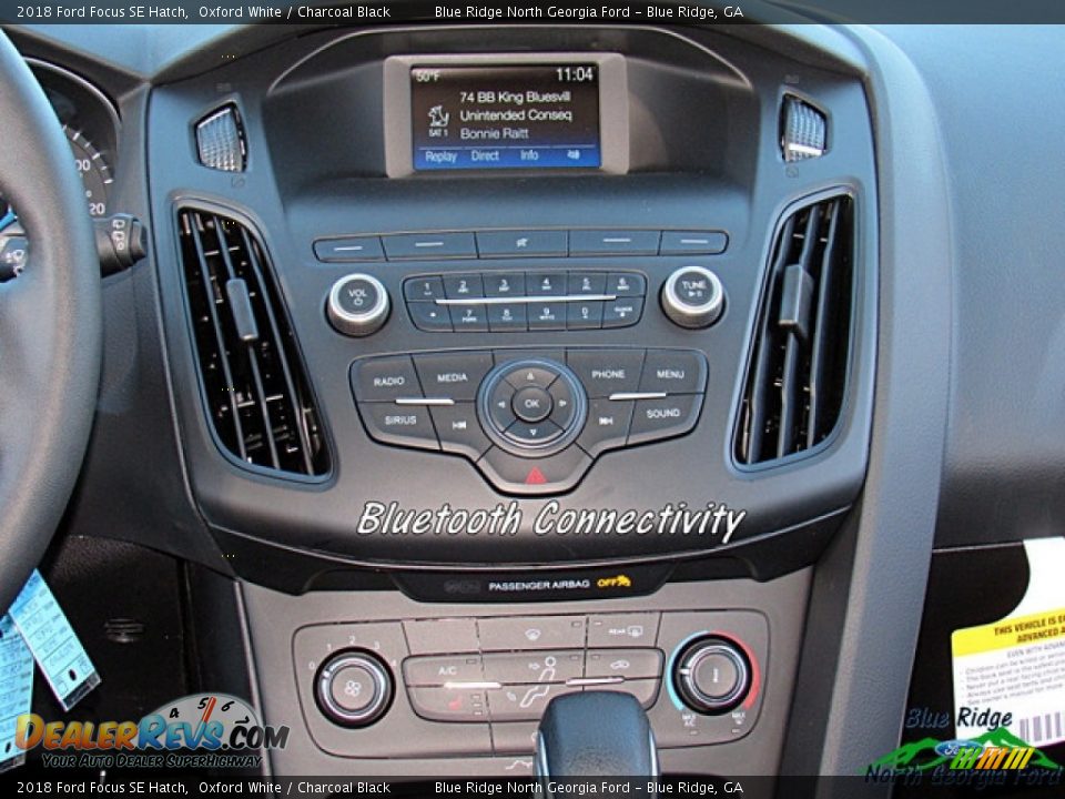 2018 Ford Focus SE Hatch Oxford White / Charcoal Black Photo #18