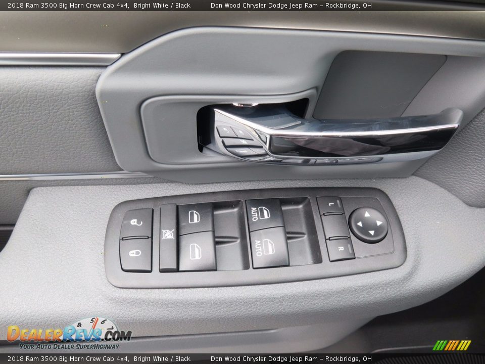2018 Ram 3500 Big Horn Crew Cab 4x4 Bright White / Black Photo #21