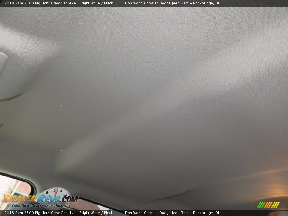 2018 Ram 3500 Big Horn Crew Cab 4x4 Bright White / Black Photo #23