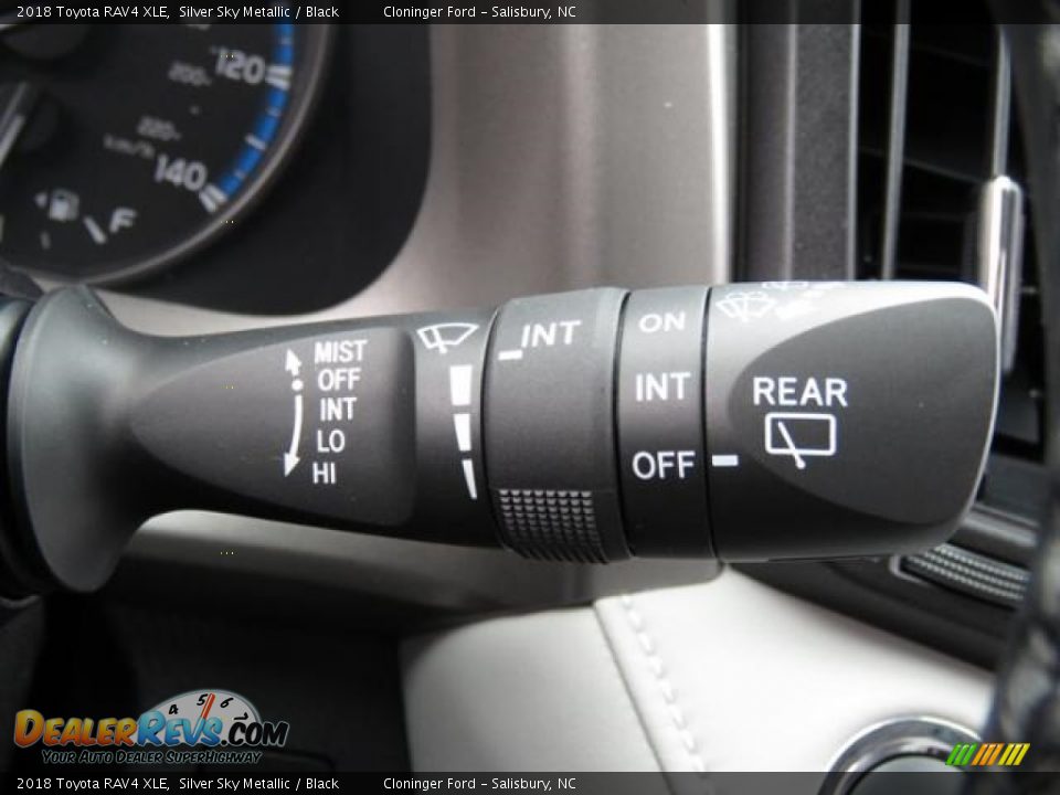 Controls of 2018 Toyota RAV4 XLE Photo #20