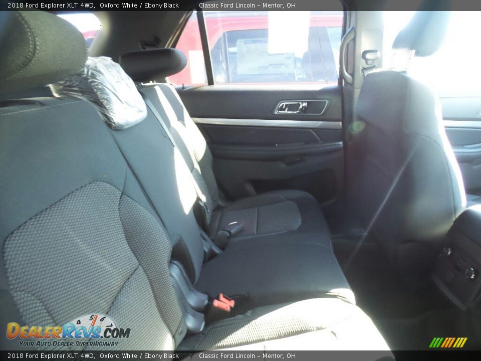 2018 Ford Explorer XLT 4WD Oxford White / Ebony Black Photo #5