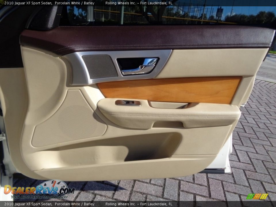 Door Panel of 2010 Jaguar XF Sport Sedan Photo #36