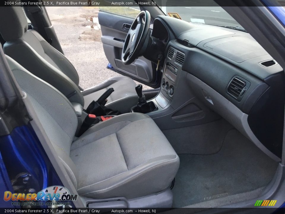 2004 Subaru Forester 2.5 X Pacifica Blue Pearl / Gray Photo #12