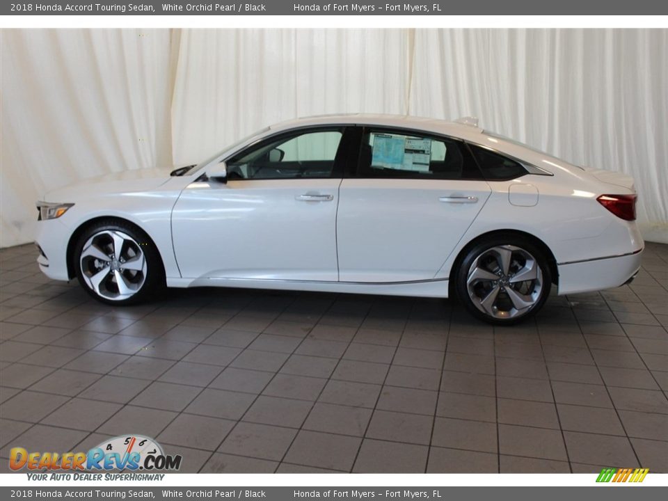 2018 Honda Accord Touring Sedan White Orchid Pearl / Black Photo #5