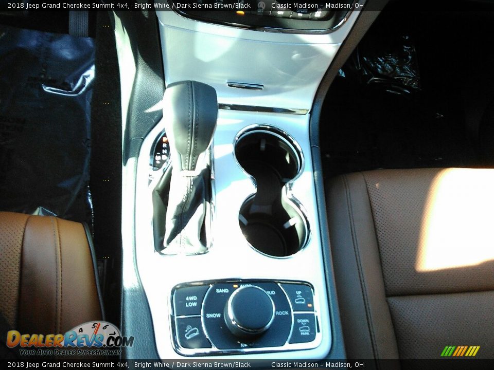 2018 Jeep Grand Cherokee Summit 4x4 Bright White / Dark Sienna Brown/Black Photo #4