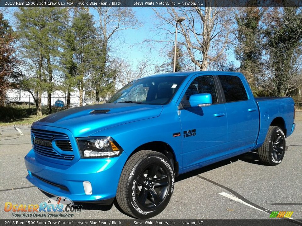 2018 Ram 1500 Sport Crew Cab 4x4 Hydro Blue Pearl / Black Photo #2