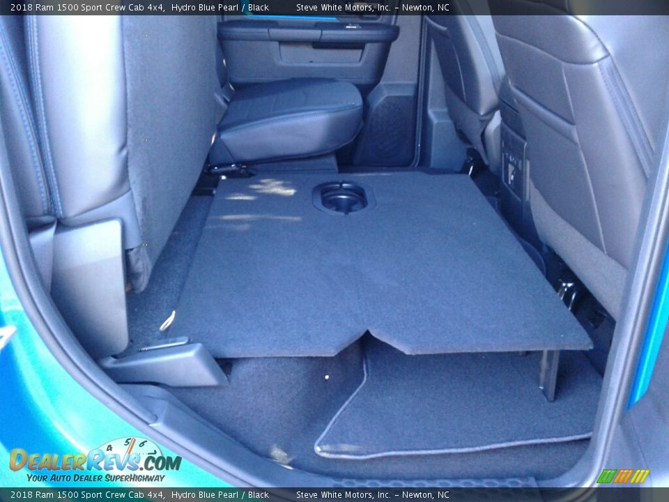 2018 Ram 1500 Sport Crew Cab 4x4 Hydro Blue Pearl / Black Photo #13