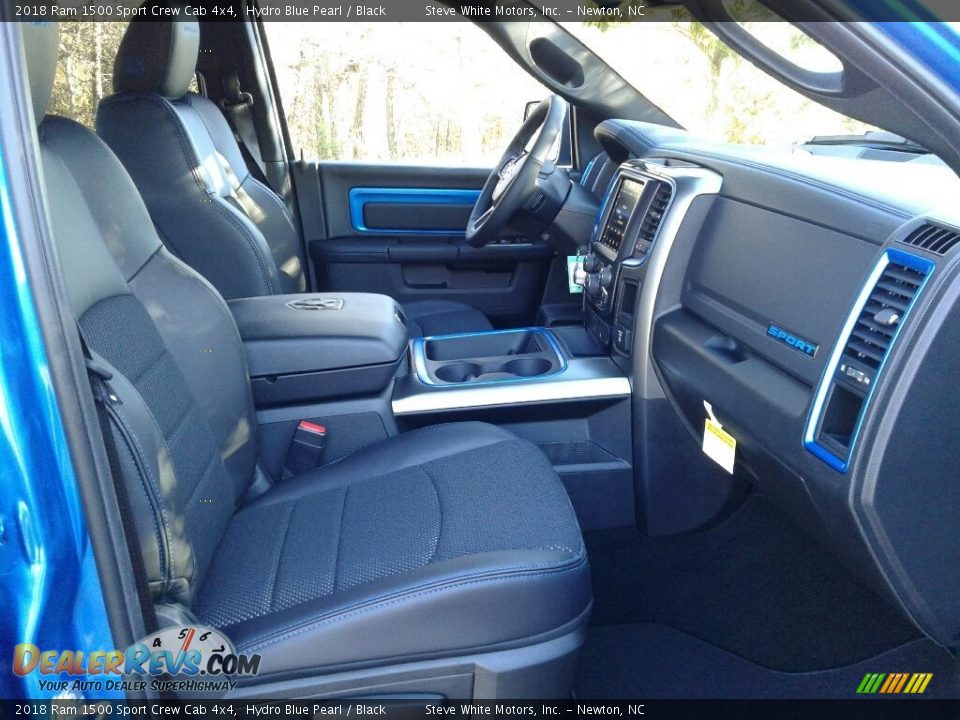 2018 Ram 1500 Sport Crew Cab 4x4 Hydro Blue Pearl / Black Photo #15