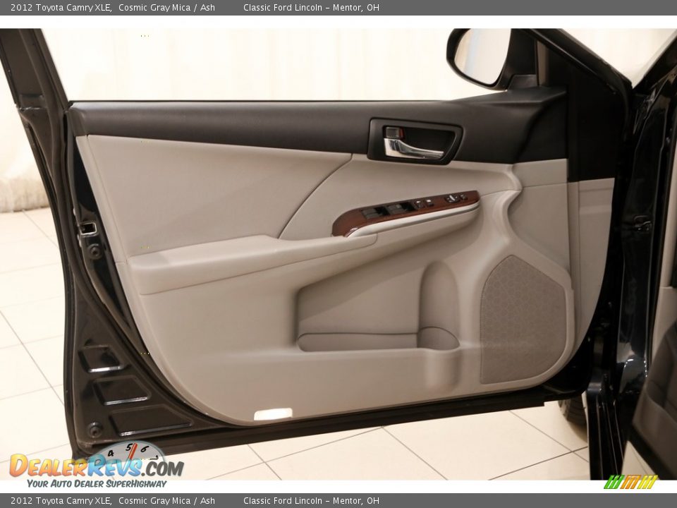 2012 Toyota Camry XLE Cosmic Gray Mica / Ash Photo #4