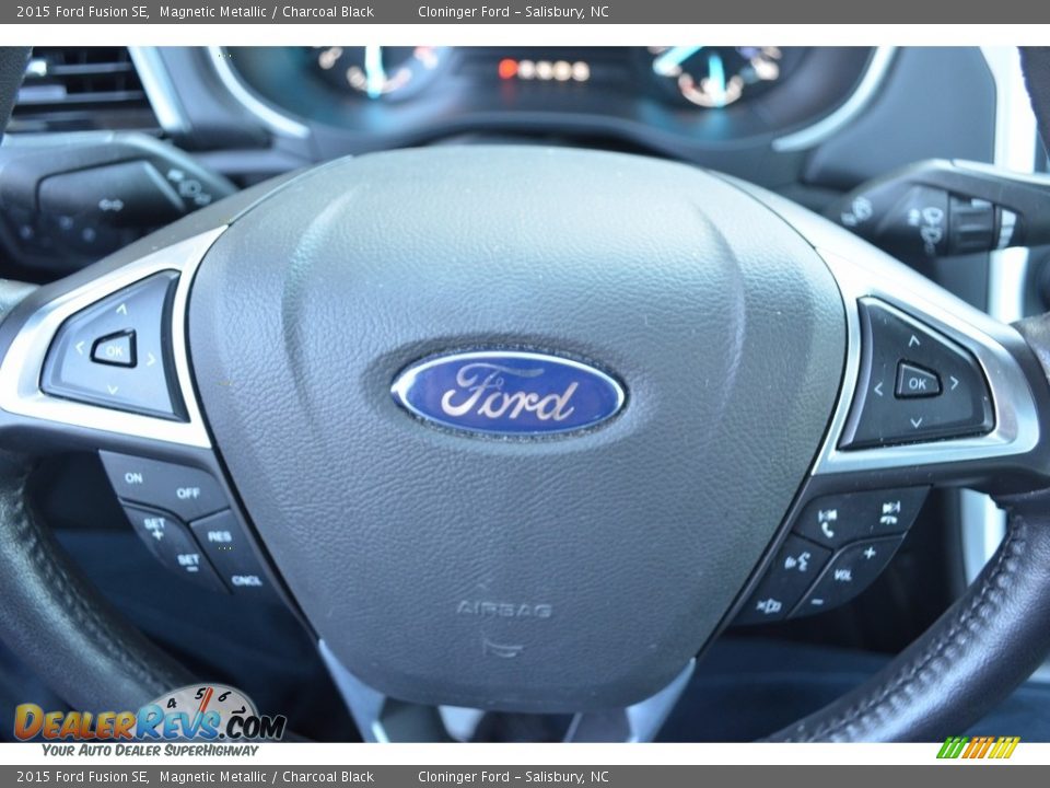 2015 Ford Fusion SE Magnetic Metallic / Charcoal Black Photo #21