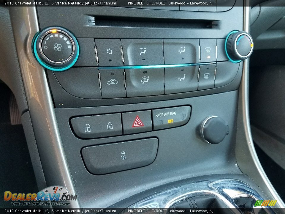 2013 Chevrolet Malibu LS Silver Ice Metallic / Jet Black/Titanium Photo #13