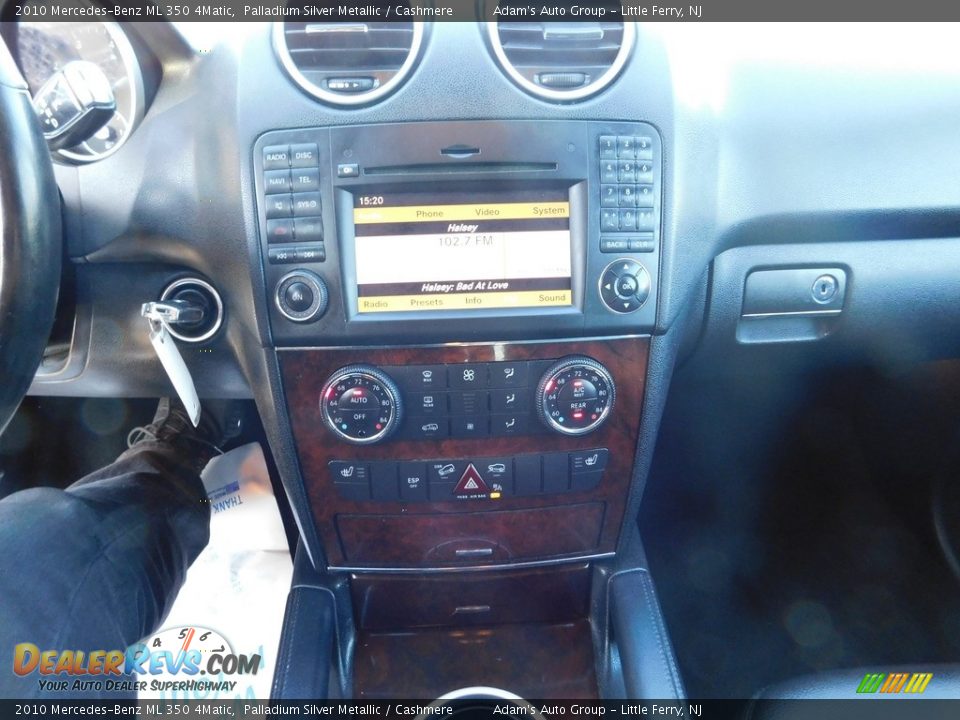 2010 Mercedes-Benz ML 350 4Matic Palladium Silver Metallic / Cashmere Photo #17