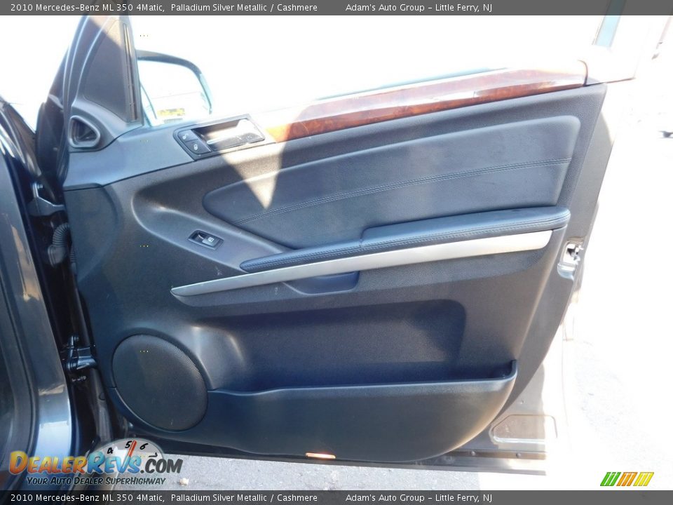 2010 Mercedes-Benz ML 350 4Matic Palladium Silver Metallic / Cashmere Photo #23